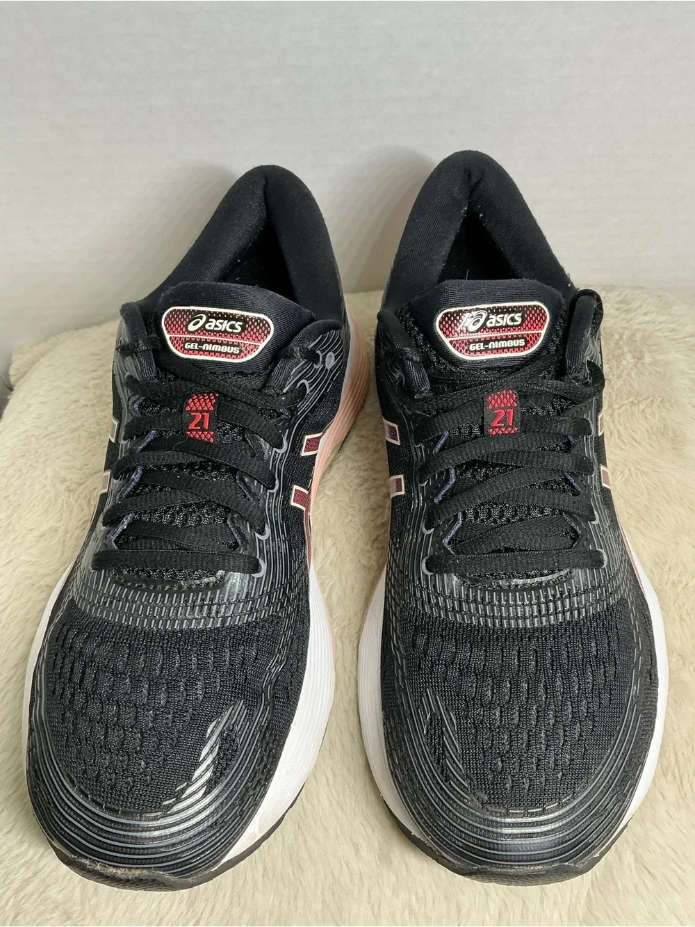 ASICS GEL-Nimbus 21 Women’s Running Shoes  Size 9 Black/Laser Pink  1012A156 EUC
